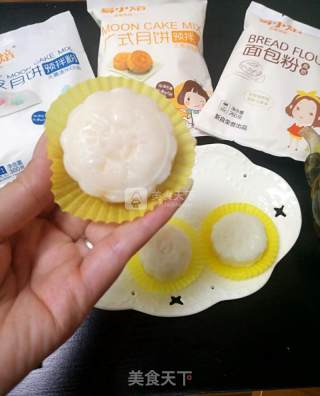 金沙馅冰皮月饼的做法步骤：10