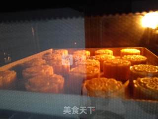 蔓越莓月饼的做法步骤：8