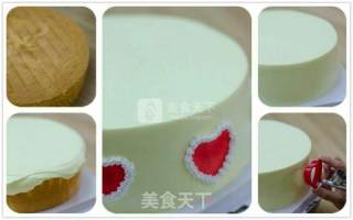 爱与团圆主题翻糖人偶奶油蛋糕的做法步骤：9