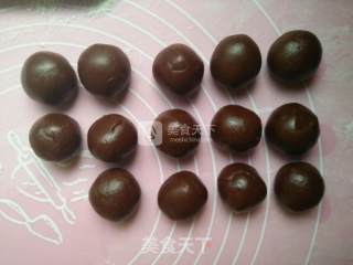 浓情蜜意的巧克力椰蓉蔓越莓月饼的做法步骤：11