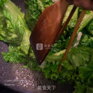 鱼露炒唐生菜的做法步骤：6
