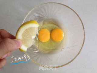 海绵小蛋糕的做法步骤：1