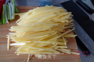 尖椒土豆丝的做法步骤：2