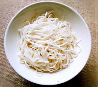 葱花鸡蛋面的做法步骤：11