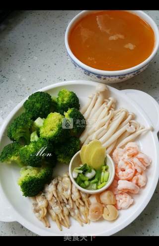 海鲜浸西兰花的做法步骤：1