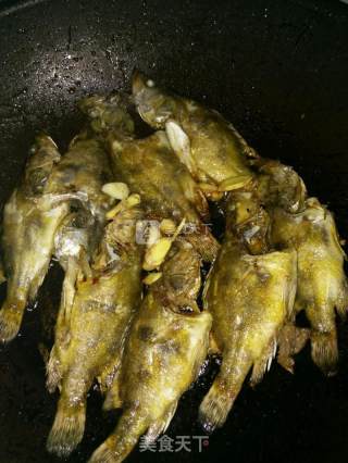 红烧桂鱼仔的做法步骤：3