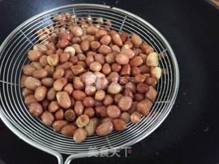 老醋花生的做法步骤：4