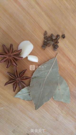 土豆炖鸡的做法步骤：4
