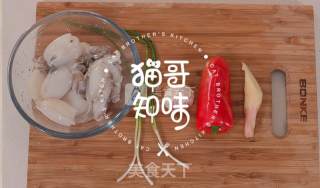 白灼墨鱼仔（小海兔）的做法步骤：1
