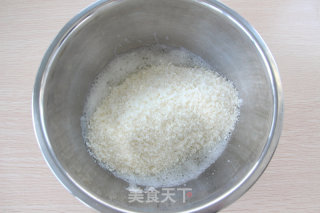 浓浓椰香小巧迷人---椰蓉球的做法步骤：2