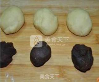 红果豆沙月饼的做法步骤：3