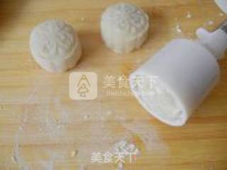 红果豆沙月饼的做法步骤：5
