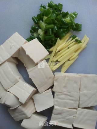 鱼头豆腐汤的做法步骤：3