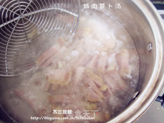 【咸肉萝卜汤】朴实无华的家常懒人汤的做法步骤：6