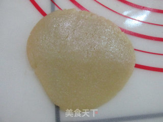 自制豆沙蛋黄月饼的做法步骤：8