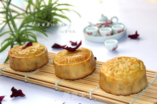 自制豆沙蛋黄月饼的做法步骤：16