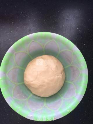 蛋白肉松小面包的做法步骤：3