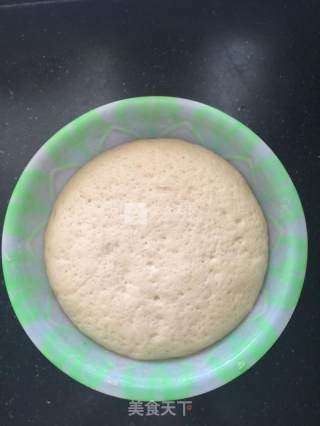 蛋白肉松小面包的做法步骤：4