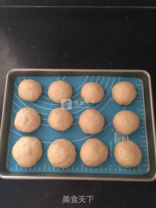 蛋白肉松小面包的做法步骤：11