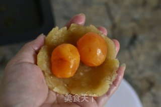 广式双蛋黄椰蓉月饼的做法步骤：6
