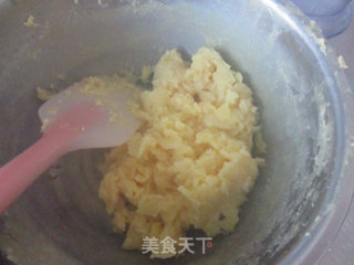 奶黄肉松蛋黄酥的做法步骤：7