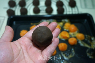 豆沙蛋黄酥皮月饼的做法步骤：12