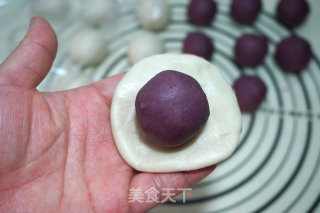 豆沙蛋黄酥皮月饼的做法步骤：15