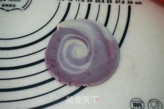 豆沙蛋黄酥皮月饼的做法步骤：23