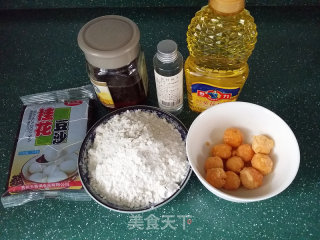 广式蛋黄月饼的做法步骤：1