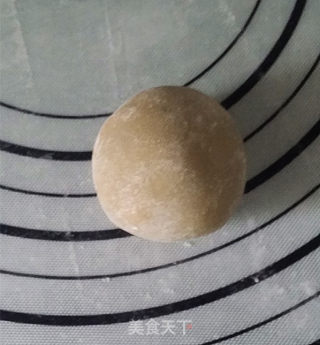 广式蛋黄月饼的做法步骤：12