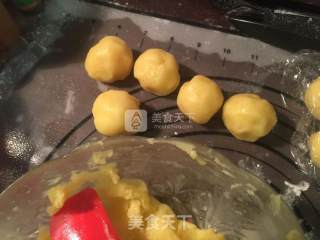 港式奶黄月饼的做法步骤：12