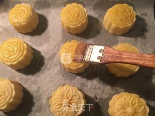 港式奶黄月饼的做法步骤：18