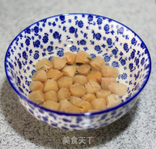跟清新沾边的肉肉饭---荷叶鸡饭的做法步骤：2
