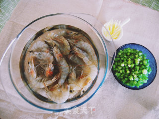 美味虾粥的做法步骤：1