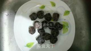 番茄乌梅的做法步骤：1