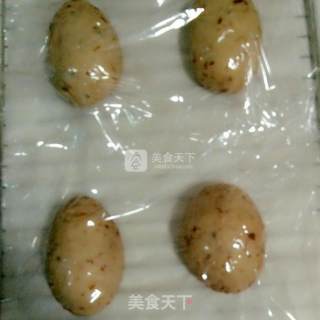红糖桂圆软欧面包的做法步骤：5