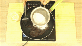 中秋月饼，自己在家也能做的做法步骤：7