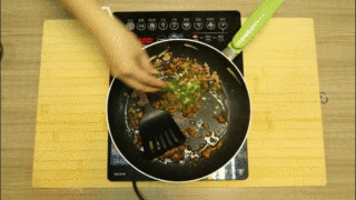 河南特色的芝麻叶面，你也能吃的上的做法步骤：12