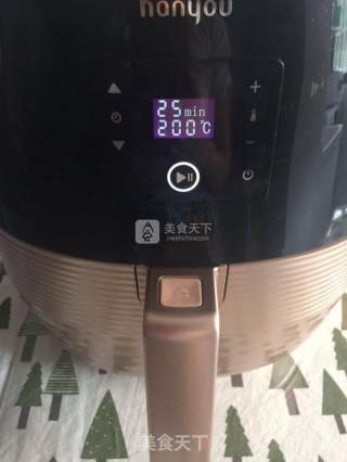 脆皮烤鸡的做法步骤：2