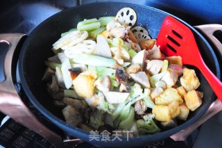 干锅三黄鸡的做法步骤：11
