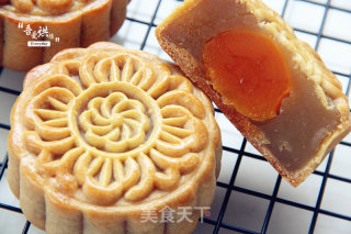 中秋佳节倍思亲   甜美“月亮”暖人心——单黄白莲蓉月饼的做法步骤：18