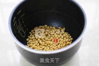 香菇豆豉酱黄豆的做法步骤：3