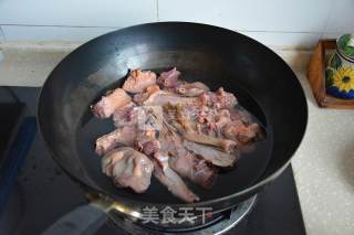 薏米冬瓜炖老鸭的做法步骤：2