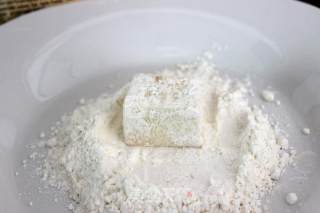 酱香脆皮炸豆腐的做法步骤：2