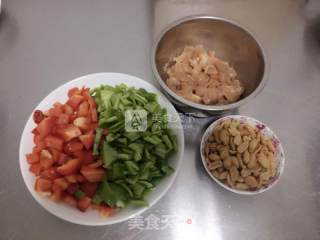 辣子鸡丁的做法步骤：1