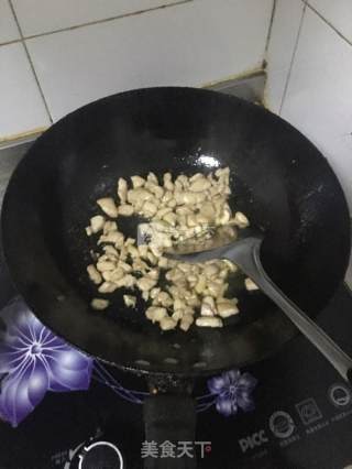 辣子鸡丁的做法步骤：2