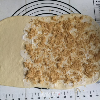 葱香肉松芝士排包的做法步骤：5