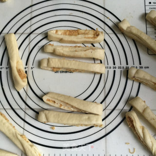 葱香肉松芝士排包的做法步骤：8