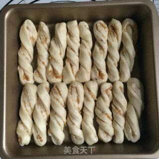 葱香肉松芝士排包的做法步骤：9