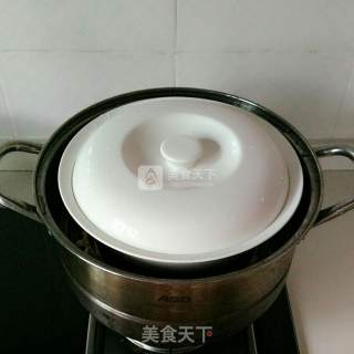治失眠的夜交滕乌鸡汤的做法步骤：2